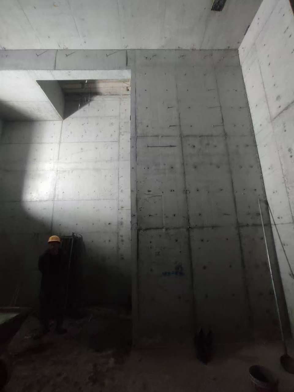 庆阳墙上开槽钢筋断了有影响吗
